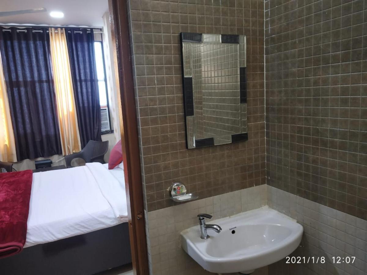 Hotel Aarti Darshan Харидвар Экстерьер фото