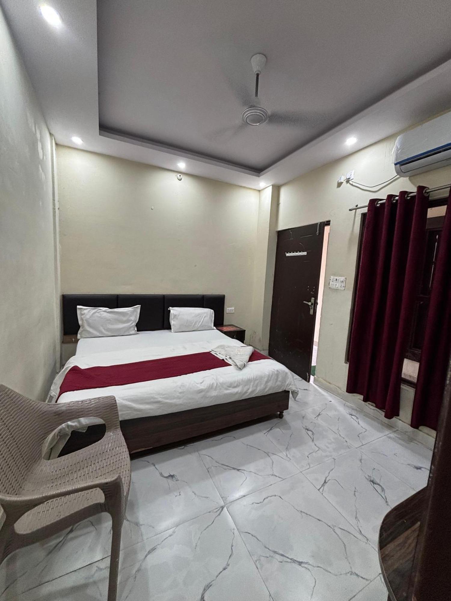 Hotel Aarti Darshan Харидвар Экстерьер фото